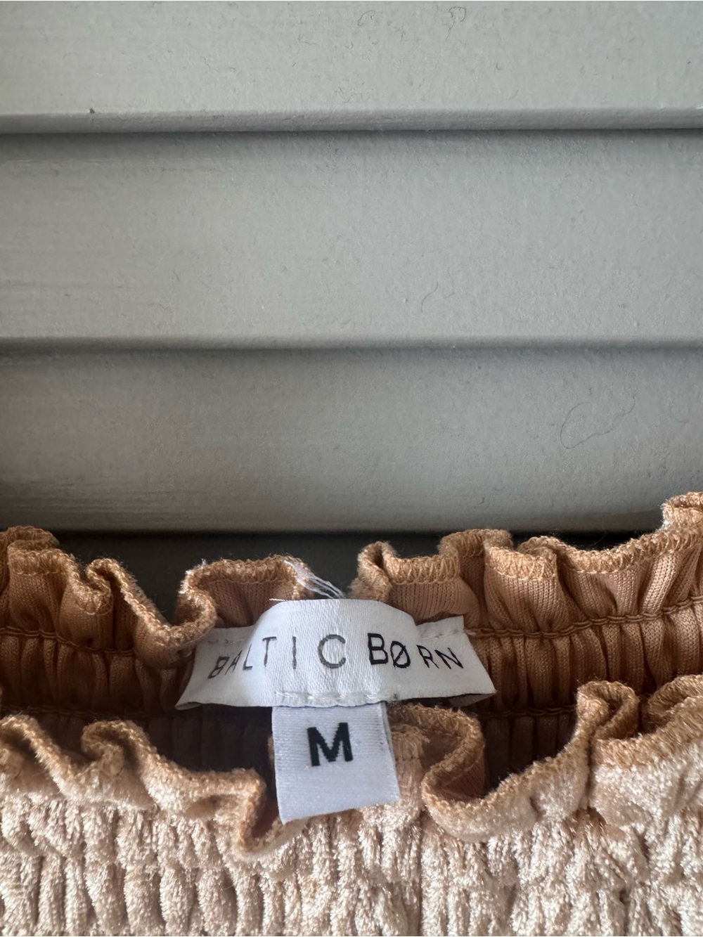 Baltic Born | Vivaldi Gold Velvet Smocked Neck Tiered Puff Sleeve Midi Dress ~ M - Picture 5 of 7